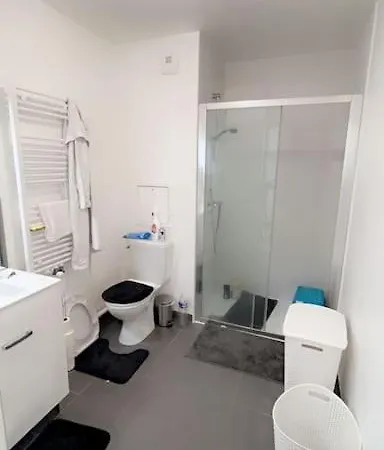 Apartament Charmant 2 Pieces Avec Jardin Pierrelaye